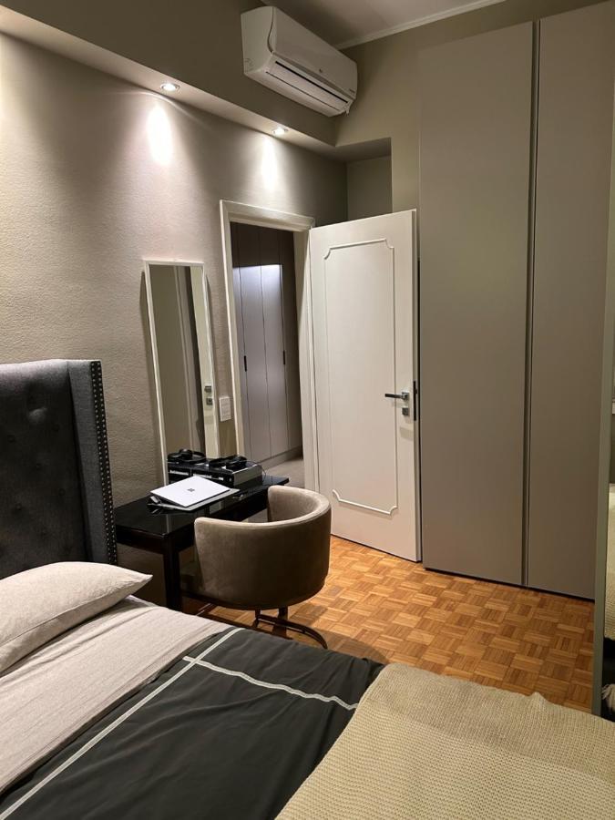 Elegante Stanza Nel Cuore Di Porta Venezia A Milano Luaran gambar